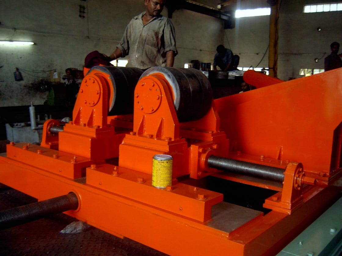 Pipe Rotator Side View